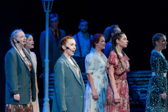 "&Acy;&ncy;&dcy;&rcy;&iecy;&iecy;&vcy;&acy; &ncy;&ocy;&chcy;&softcy;" -&tcy;&iecy;&acy;&tcy;&rcy; &dcy;&rcy;&acy;&mcy;&ycy; &icy;&mcy;&period; &Ncy;&period; &Ocy;&rcy;&lcy;&ocy;&vcy;&acy; &gcy;&period;&CHcy;&iecy;&lcy;&yacy;&bcy;&icy;&ncy;&scy;&kcy;