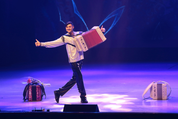 &Dcy;&mcy;&icy;&tcy;&rcy;&icy;&jcy; &Icy;&vcy;&acy;&shchcy;&iecy;&ncy;&kcy;&ocy;