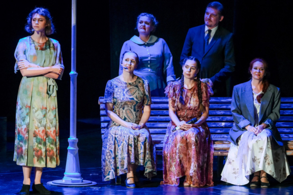 "&Acy;&ncy;&dcy;&rcy;&iecy;&iecy;&vcy;&acy; &ncy;&ocy;&chcy;&softcy;" -&tcy;&iecy;&acy;&tcy;&rcy; &dcy;&rcy;&acy;&mcy;&ycy; &icy;&mcy;&period; &Ncy;&period; &Ocy;&rcy;&lcy;&ocy;&vcy;&acy; &gcy;&period;&CHcy;&iecy;&lcy;&yacy;&bcy;&icy;&ncy;&scy;&kcy;