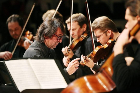 &YUcy;&period; &Bcy;&acy;&shcy;&mcy;&iecy;&tcy; 8 &mcy;&iecy;&zhcy;&dcy;&ucy;&ncy;&acy;&rcy;&ocy;&dcy;&ncy;&ycy;&jcy; &fcy;&iecy;&scy;&tcy;&icy;&vcy;&acy;&lcy;&softcy; &ncy;&acy; &YUcy;&zhcy;&ncy;&ocy;&mcy; &Ucy;&rcy;&acy;&lcy;&iecy;